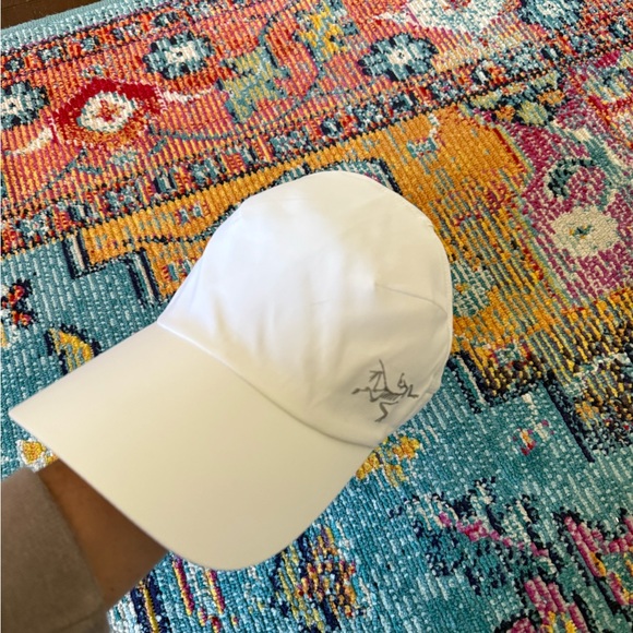 Arcteryx Like New Hat - Picture 5 of 10